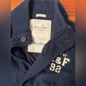 Abercrombie & Fitch Muscle Heavy Button up sweater
Size XXL